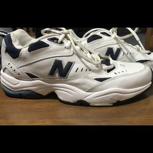 NWOT New Balance sz 9.5